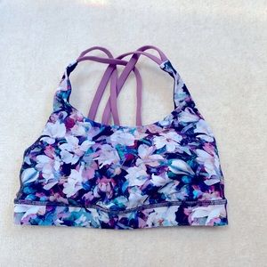 Lululemon free to be sports bra  size 4